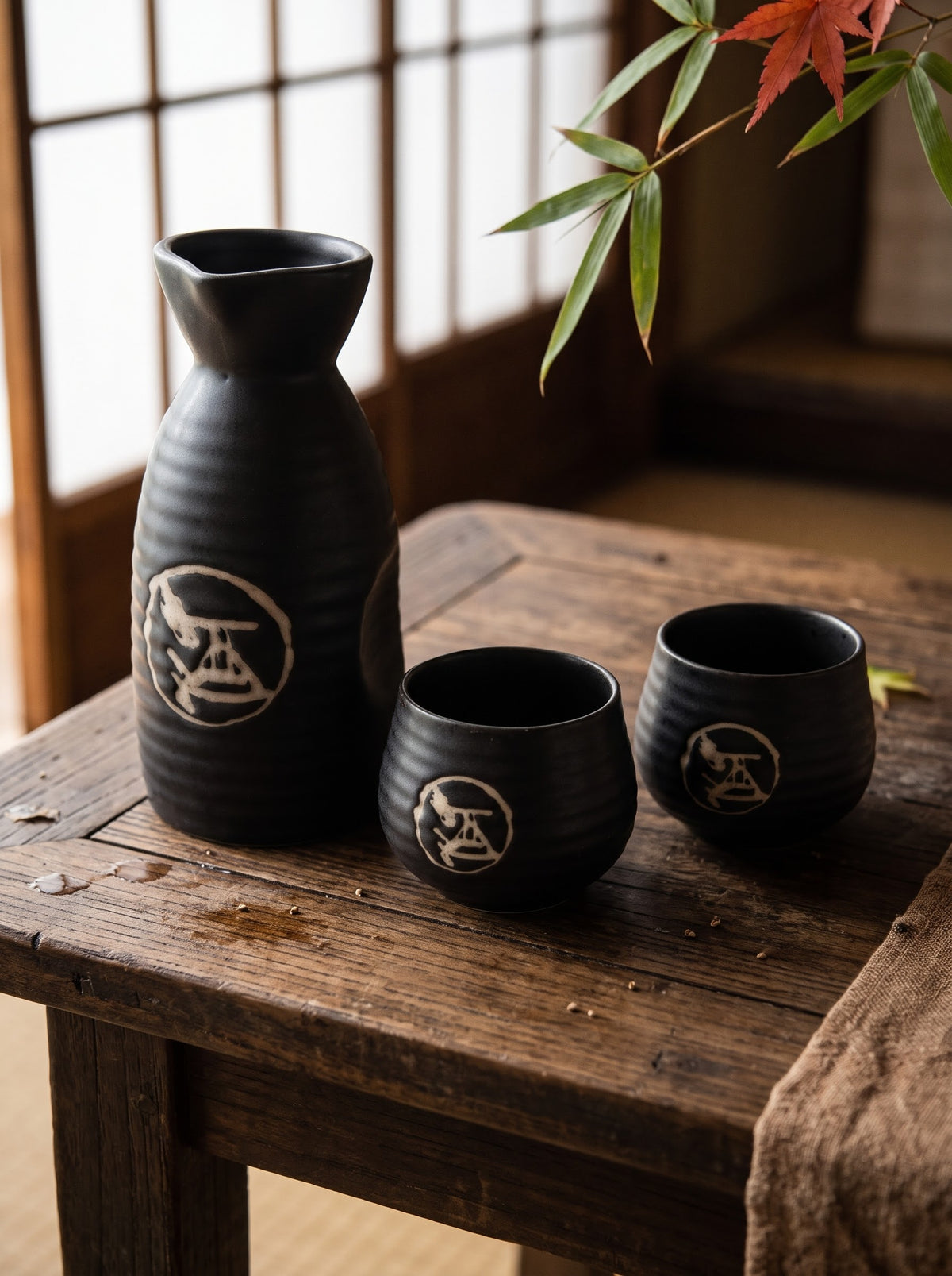 Japanese Style Ceramic Sake Set (1 Tokkuri Bottle+2 Ochoko Cups)