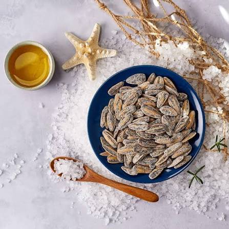 Sh J Sunflower Seed Sea Salt Favor 150g盛香珍葵花籽海鹽味