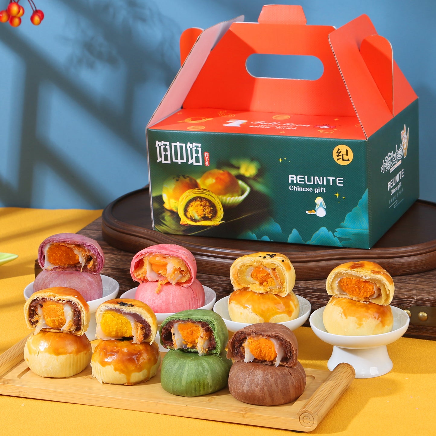 Reunite Moon Cake Gift Box 8pcs餡中餡蛋黃酥月餅禮盒